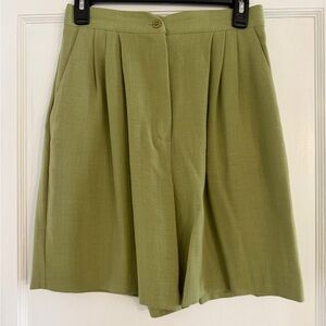 Women’s vintage shorts vintage Olive Green Pleated Shorts